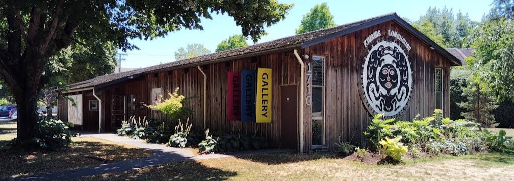 gallery of art at 1710 log house